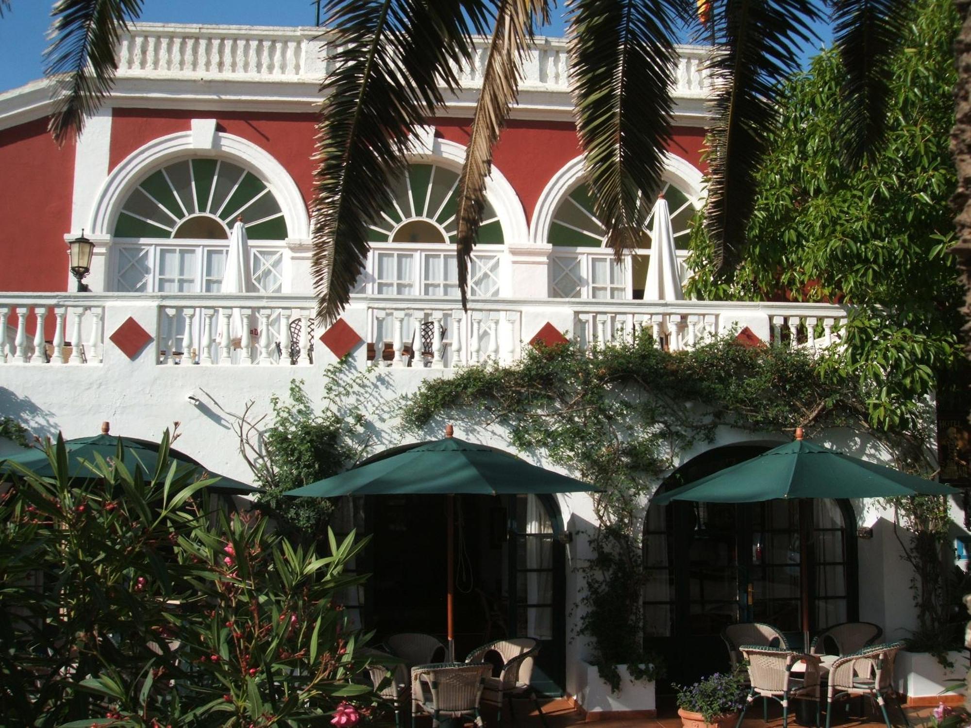 Hotel Del Almirante Es Castell  Exteriér fotografie